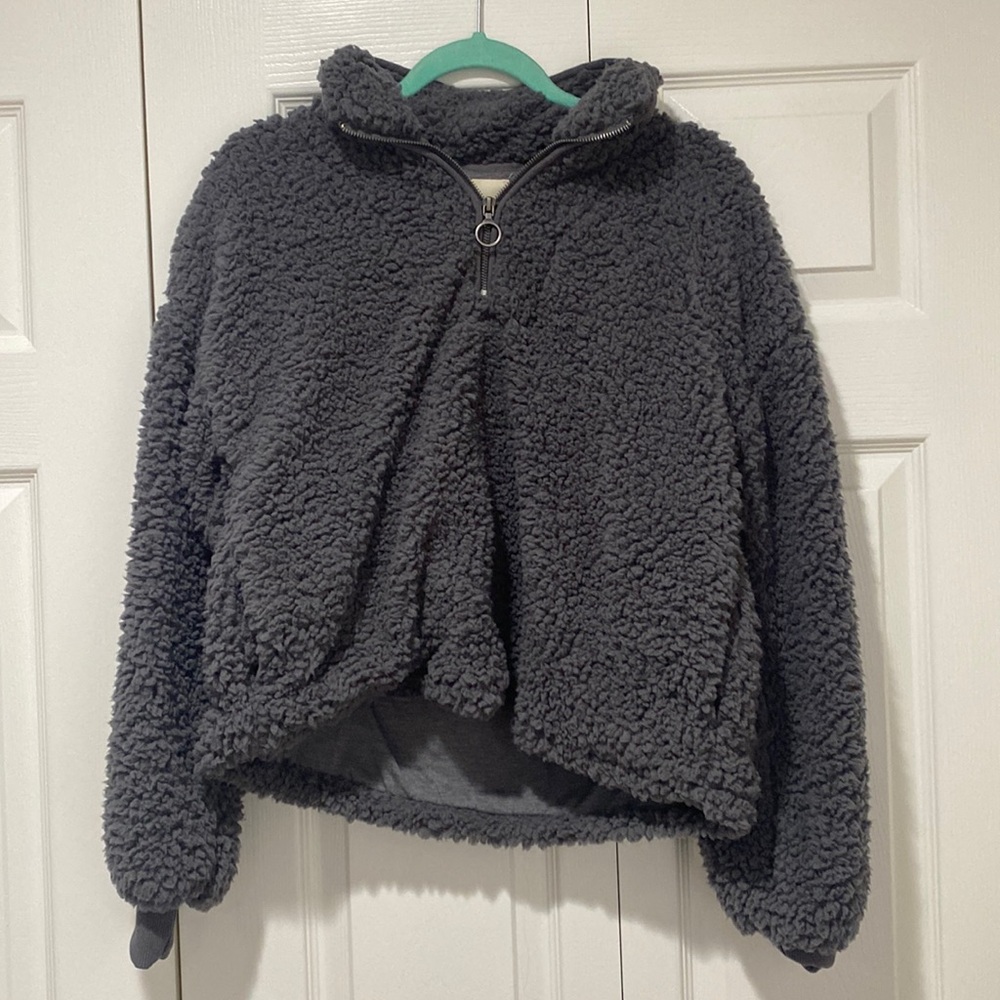 Dark gray fuzzy warm zip up